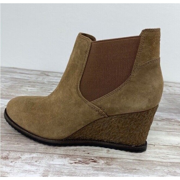 Trask Tatum Wedge Heel Booties Ankle Pull On Round Toe Taupe Tan Oiled Suede 10 - Picture 6 of 14
